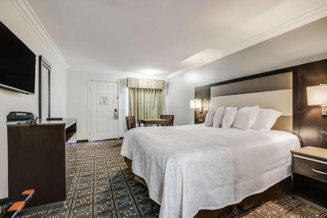 Rodeway Inn Old Town Temecula 10/21