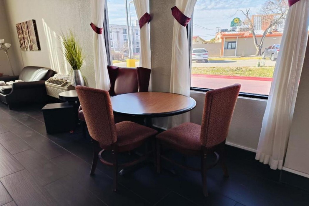 Travelers inn by OYO Wichita Falls 33/54