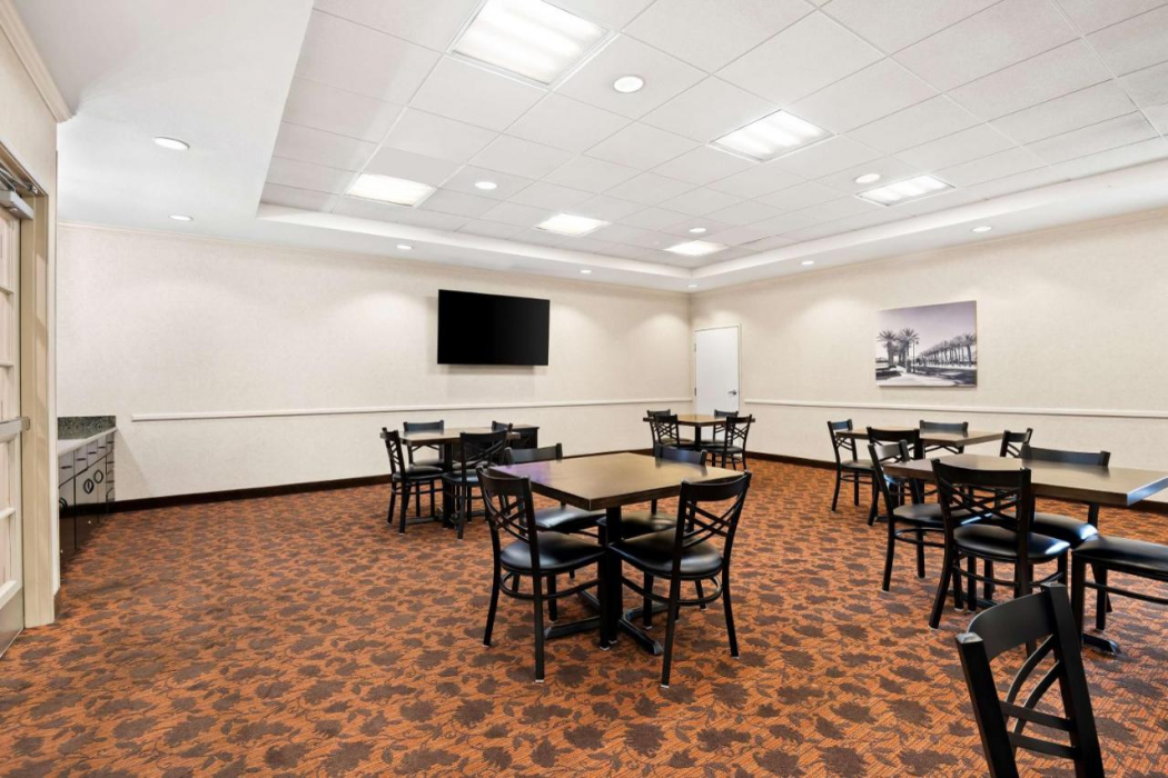 Best Western Ontario Mills 16/25