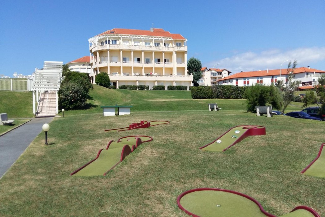 Residence Mer & Golf Eugenie 12/66