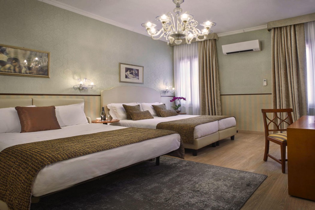 Room at La Locanda di Orsaria, VENICE