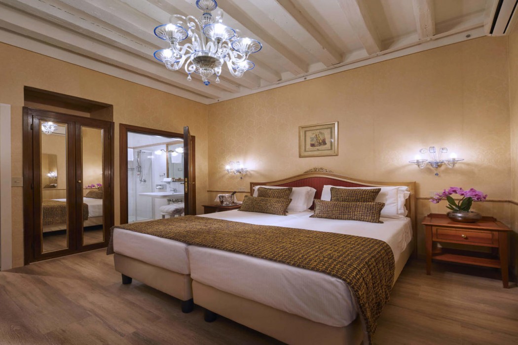 Room at La Locanda di Orsaria, VENICE