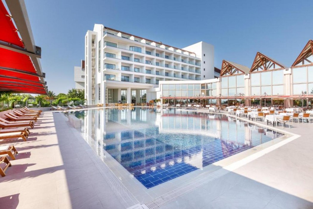Grand Ontur Hotel in CESME
