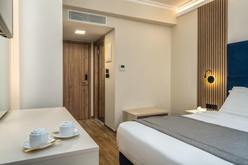 Palatino Hotel 39/83