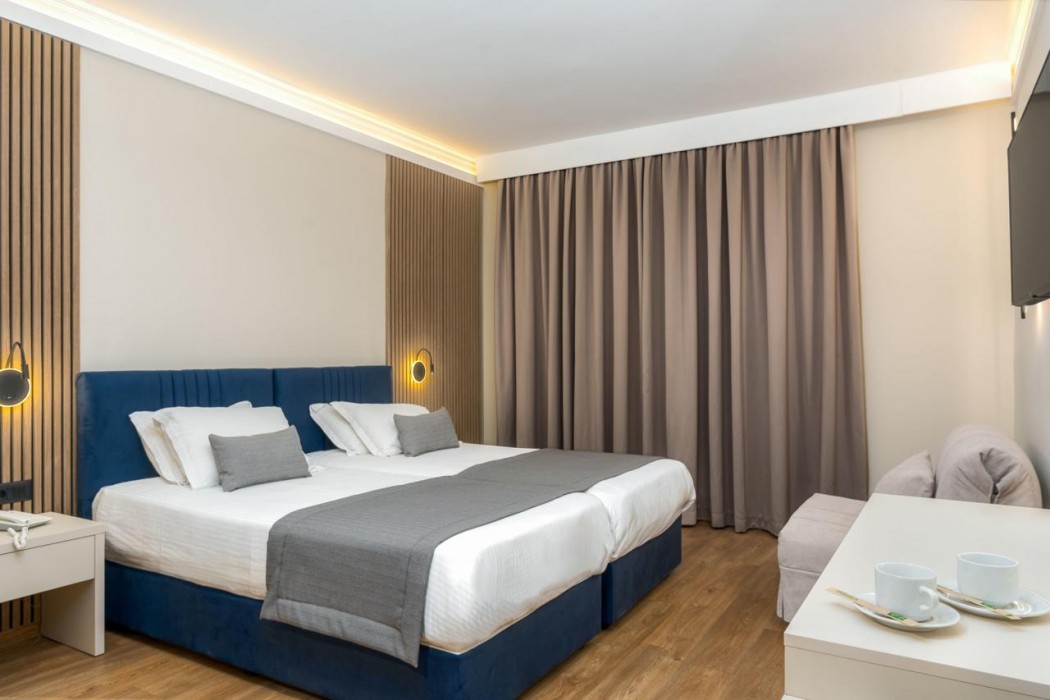 Palatino Hotel 41/83