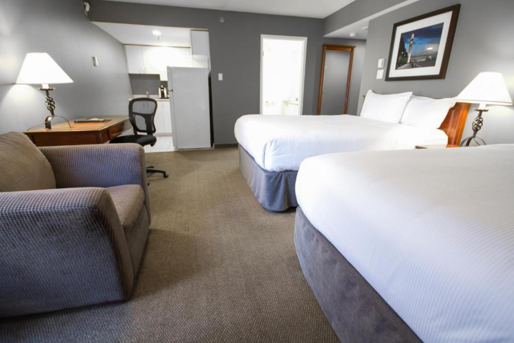 Hotel Faubourg Montreal 9/61