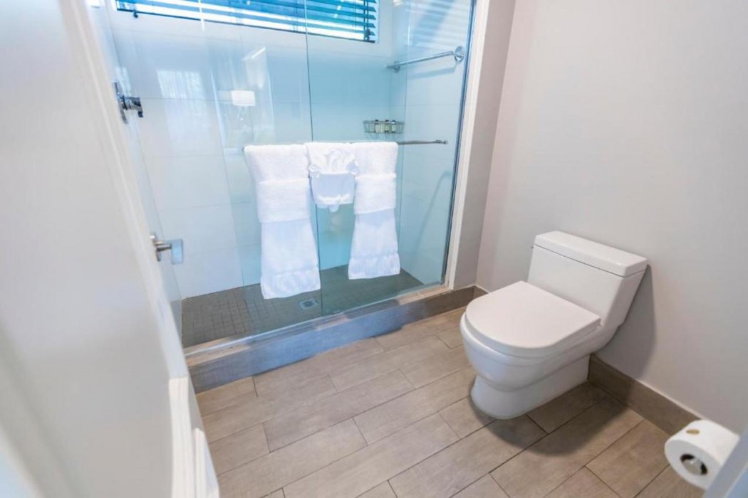 Riviera Suites South Beach 26/65