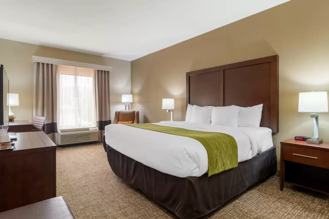 Comfort Inn & Suites Griffin North, GA 8/24