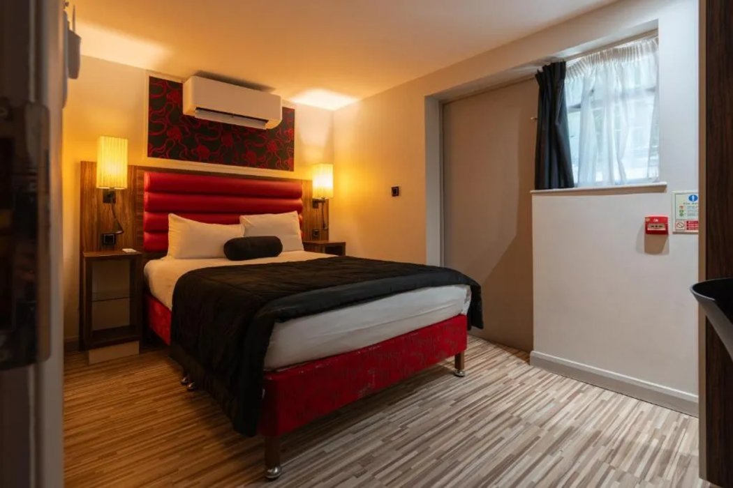 Simply Rooms & Suites 10/40