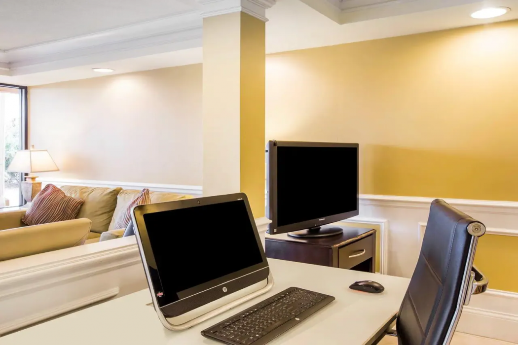 Quality Inn Dalton Central 12/17