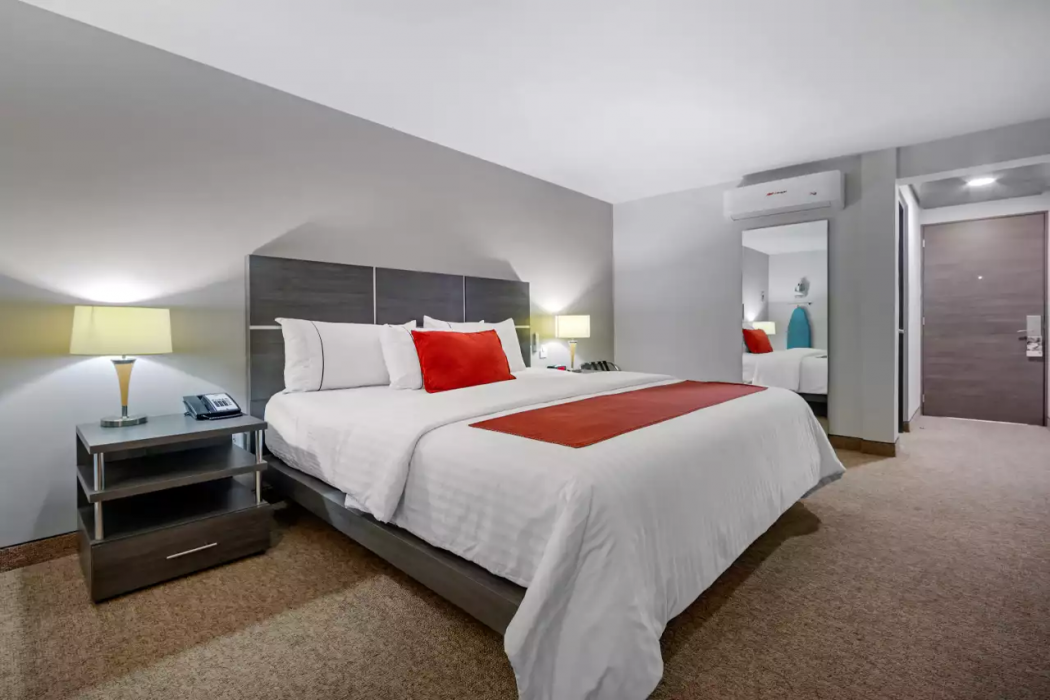 Hotel BeWow Queretaro 10/38
