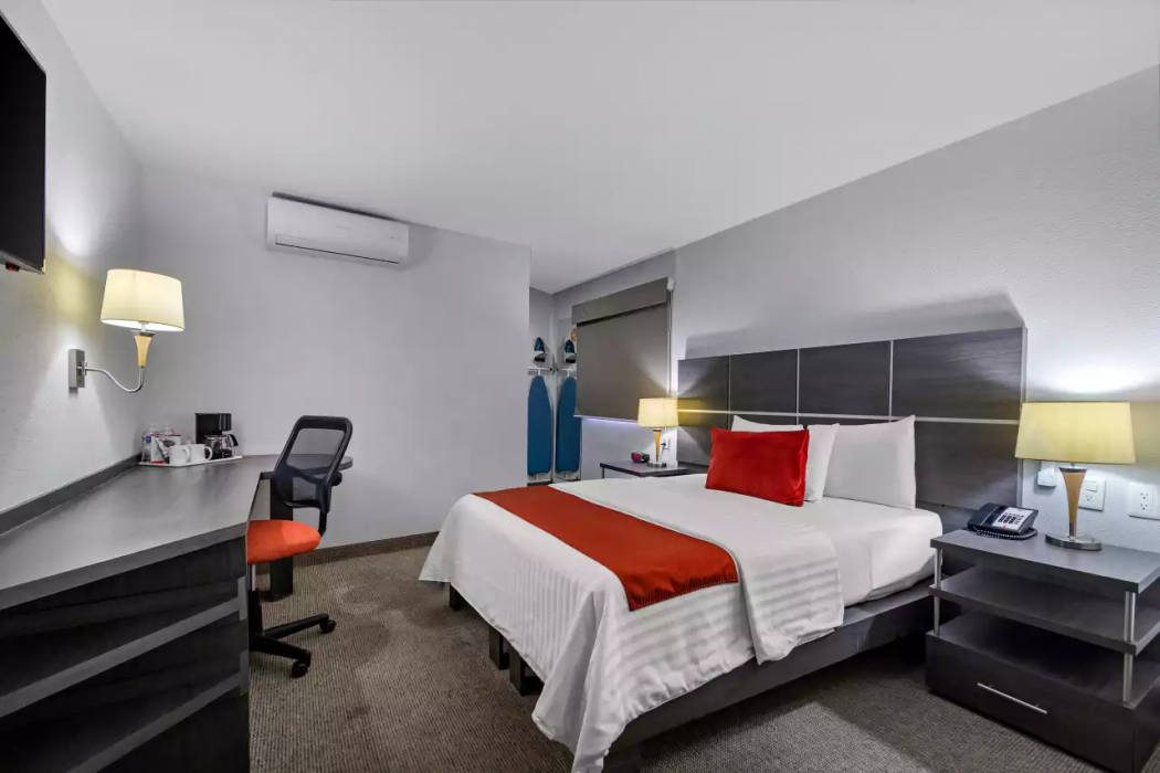 Hotel BeWow Queretaro 8/38