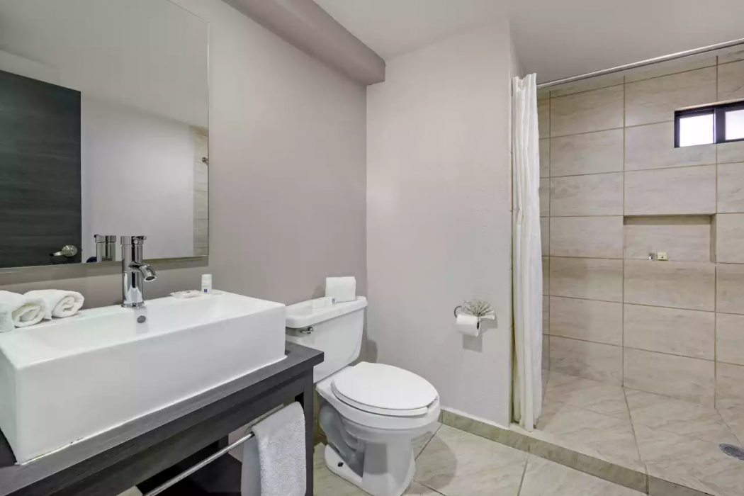 Hotel BeWow Queretaro 7/38