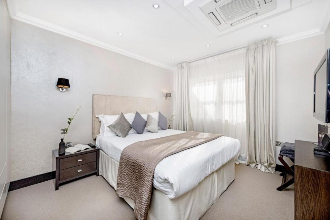 130 Queensgate Apartments 7/48