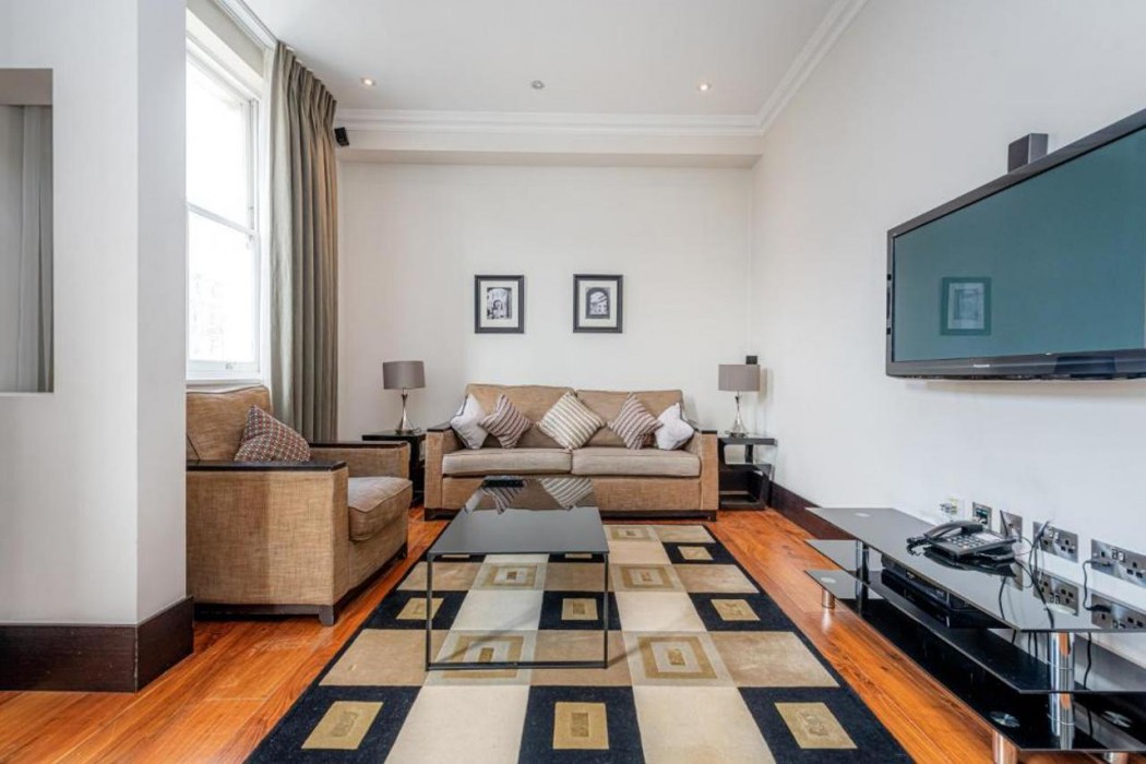 130 Queensgate Apartments 9/48