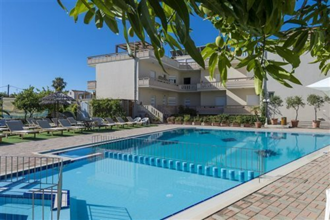 Inea Hotel and Suites 50/78