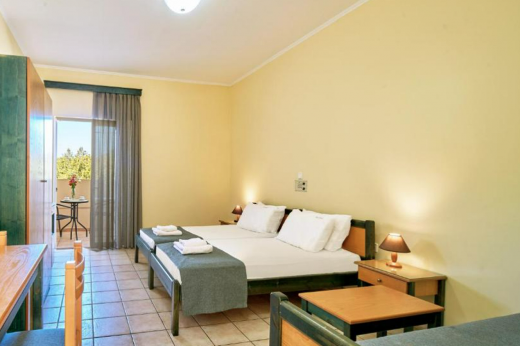 Inea Hotel and Suites 32/78