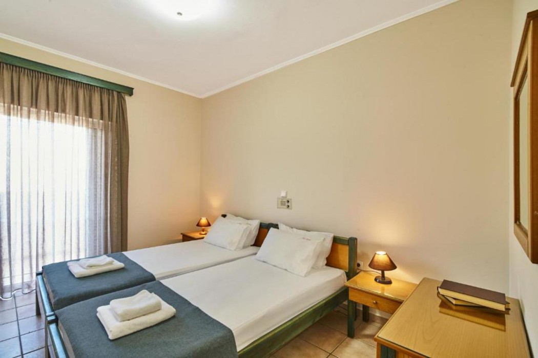 Inea Hotel and Suites 25/78