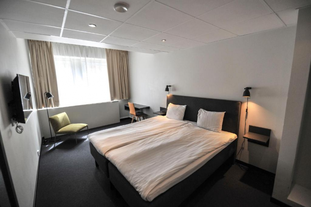 Moment Hotels 24/60