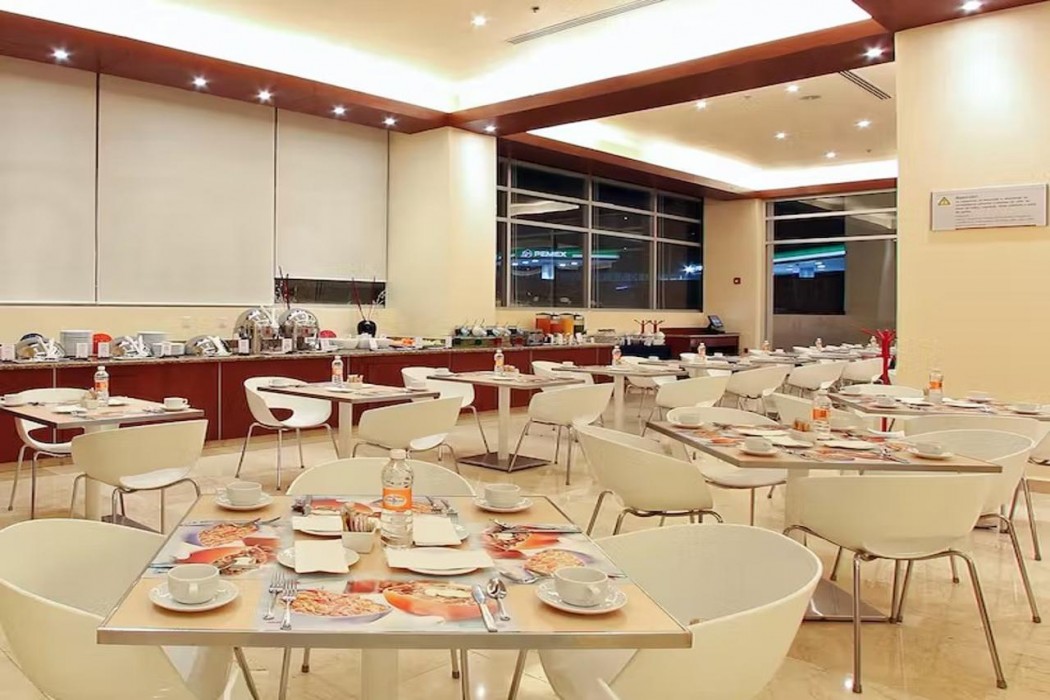 Opus Grand Toluca Airport 18/23