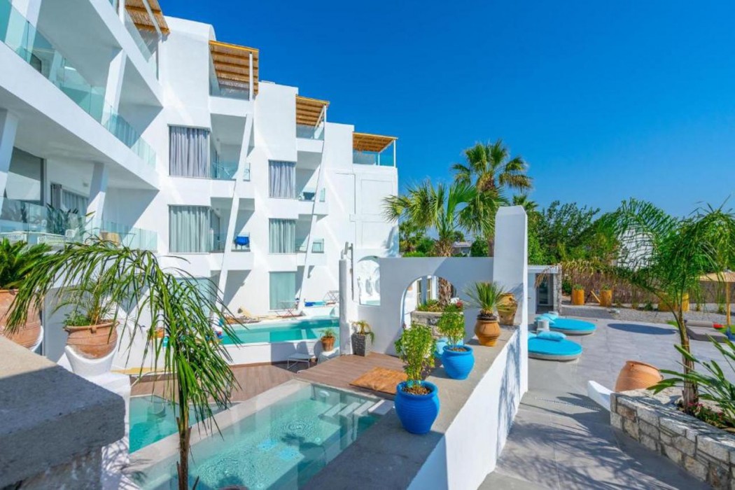 Kouros Home - Adults Only 17/32