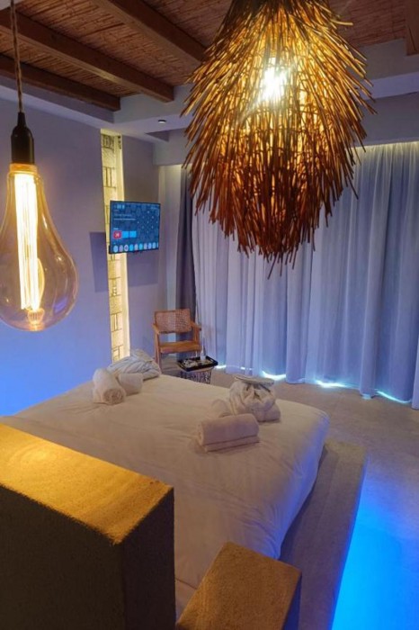 Kouros Home - Adults Only 9/32