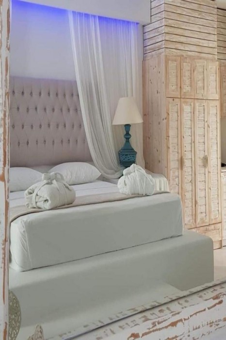 Kouros Home - Adults Only 7/32