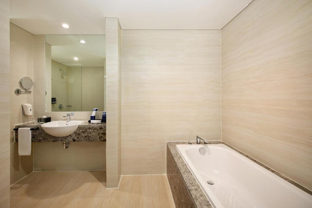 Aston Inn Pantai Losari Makassar 23/55