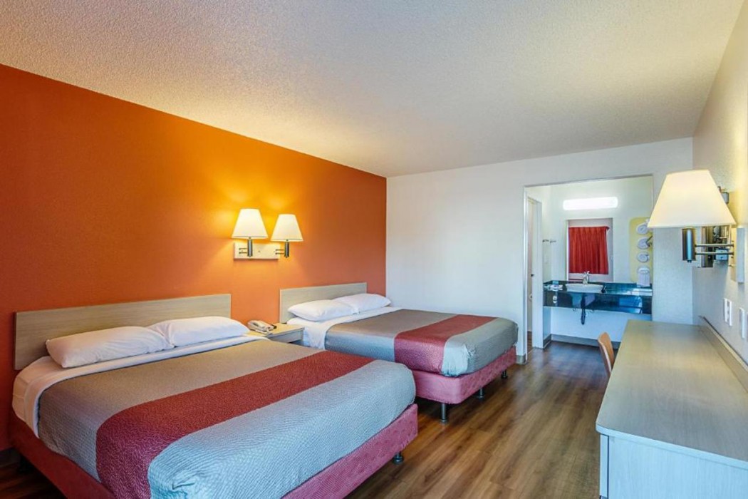 Motel6 Modesto, CA 7/13