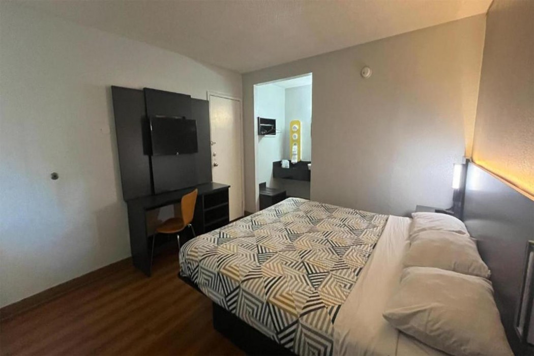 Room at Motel6 Modesto, CA, MODESTO - CA