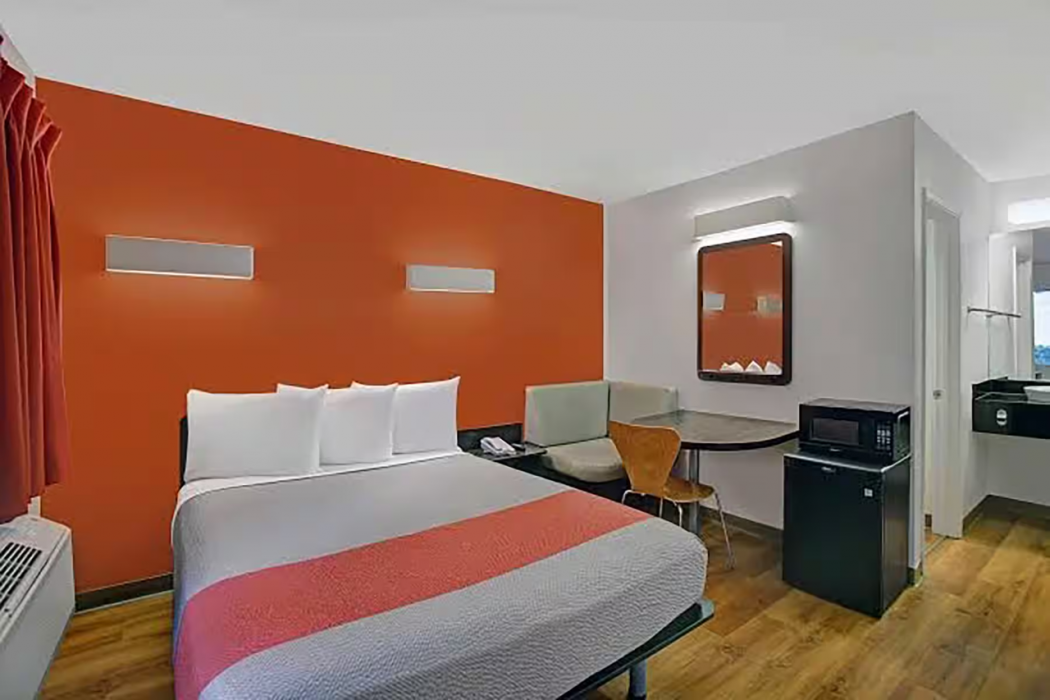 Super 8 by Wyndham Santa Clara 9/36