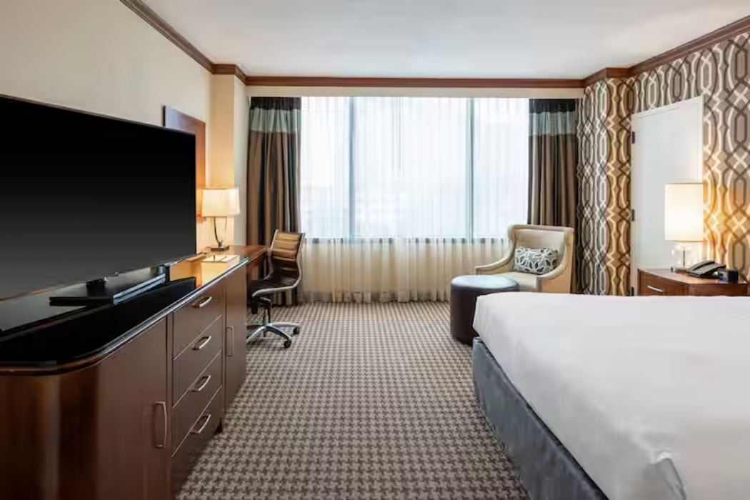 Hilton Alexandria Mark Center 16/68