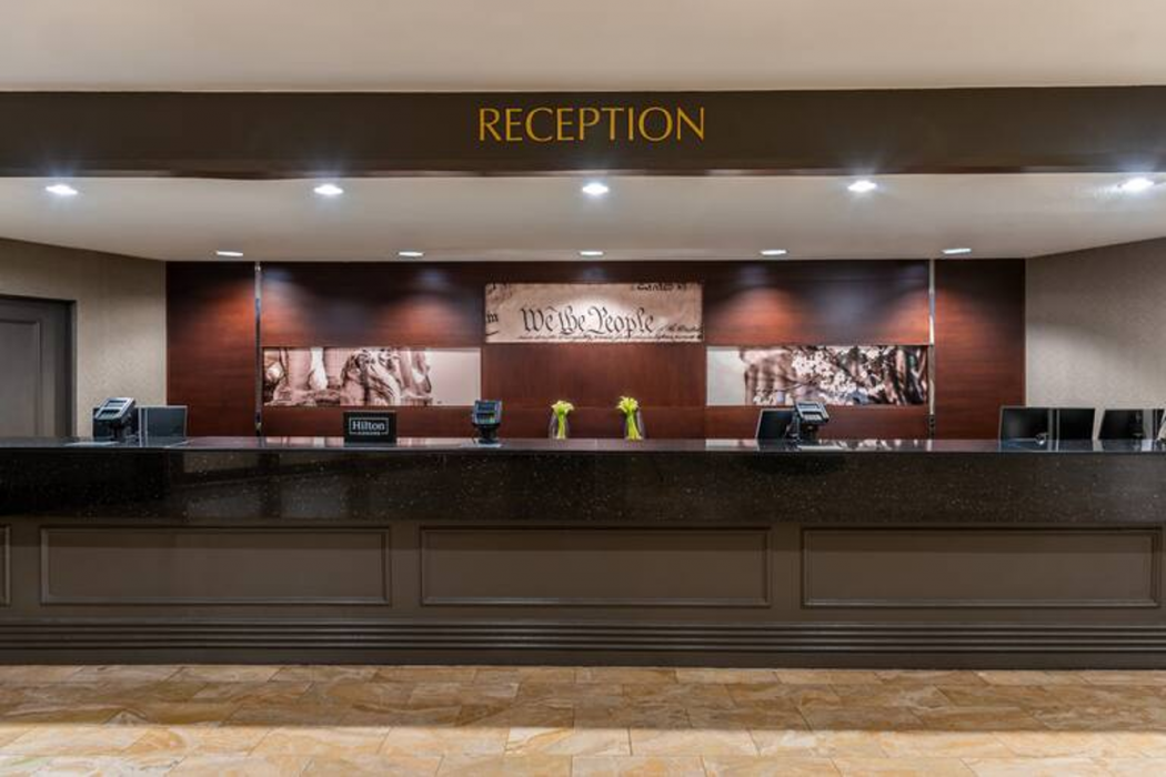 Hilton Alexandria Mark Center 7/68