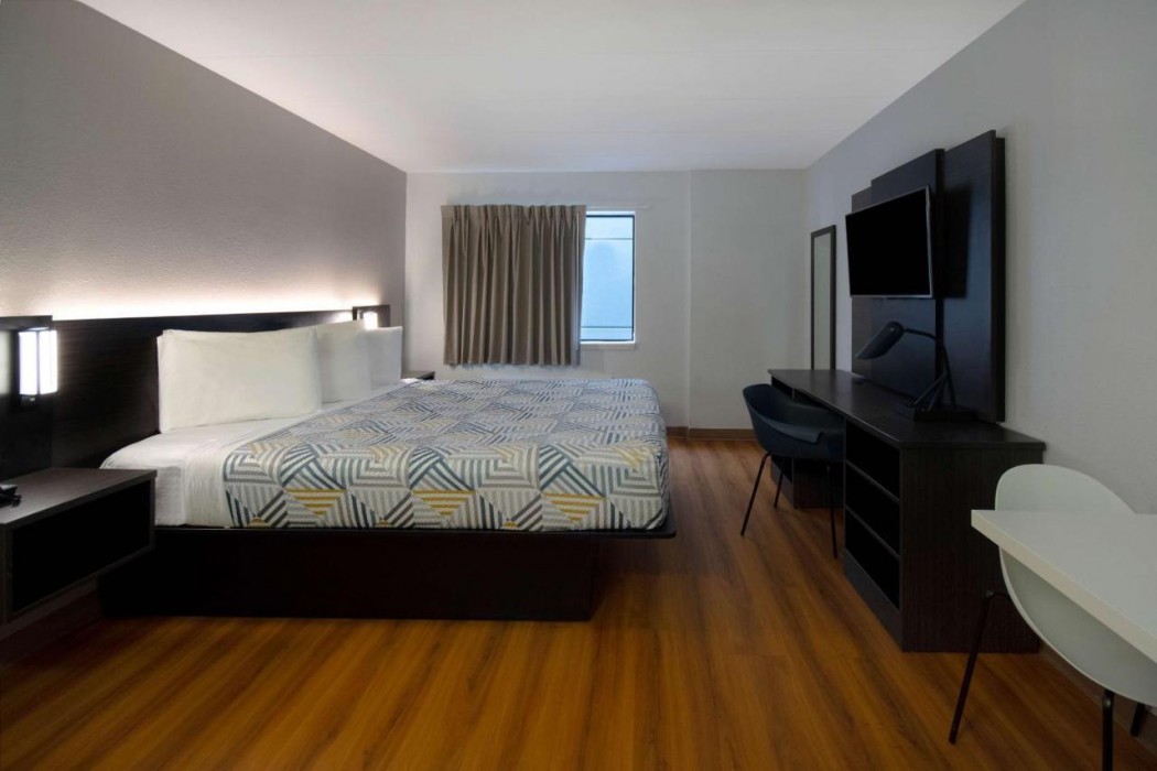 Motel6 Merrillville, IN 12/53
