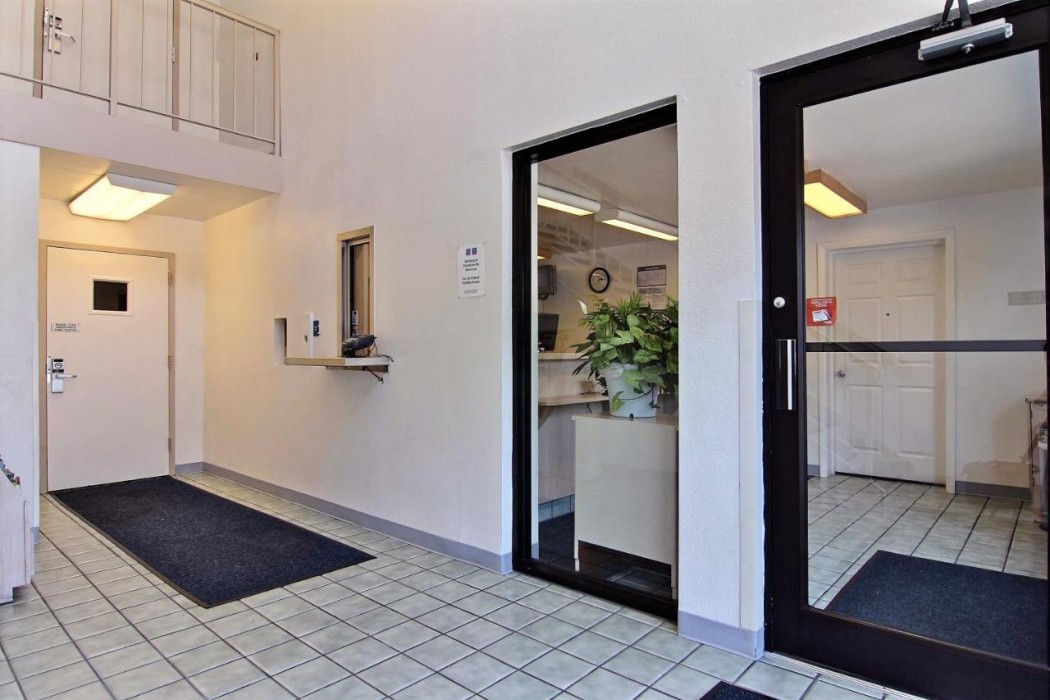 Lobby at Motel6 Merrillville, IN, MERRILLVILLE - IN