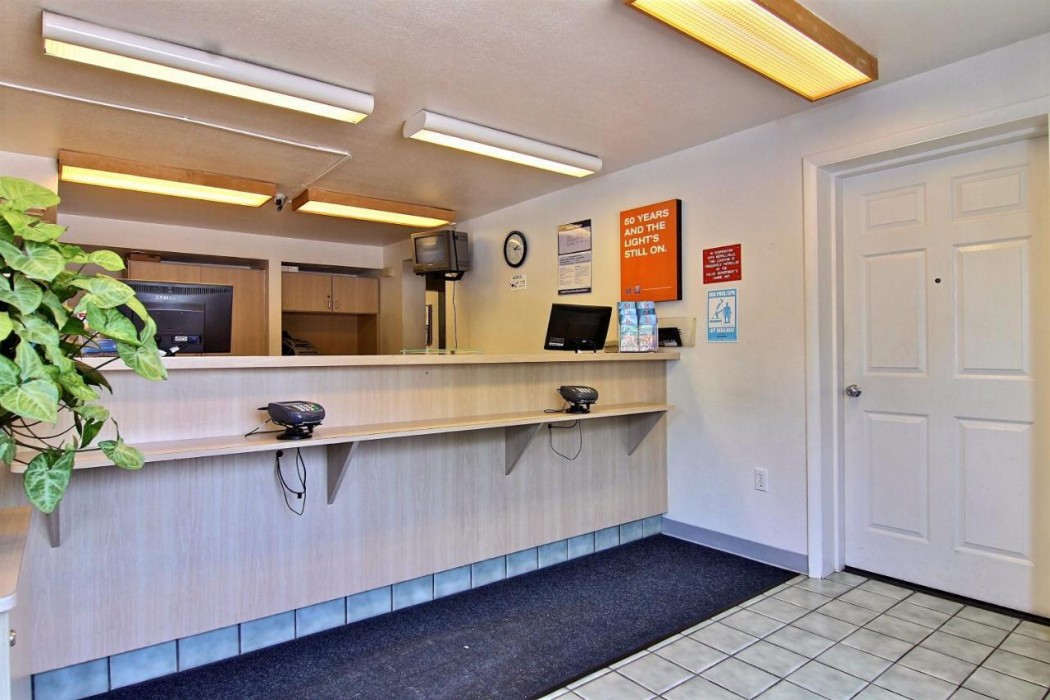 Lobby at Motel6 Merrillville, IN, MERRILLVILLE - IN