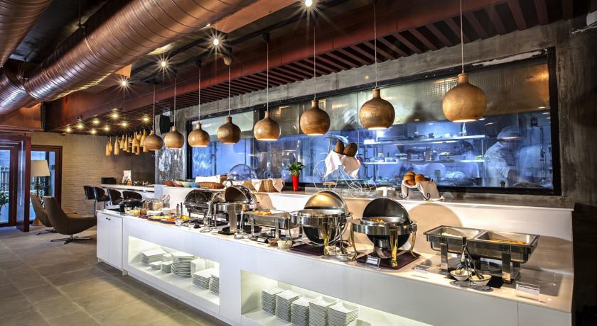 OMNI TOWER SUKHUMVIT NANA BY COMPASS HOSPITALITY 30/61