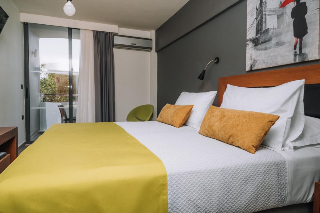 Amphitryon City Hotel 33/72