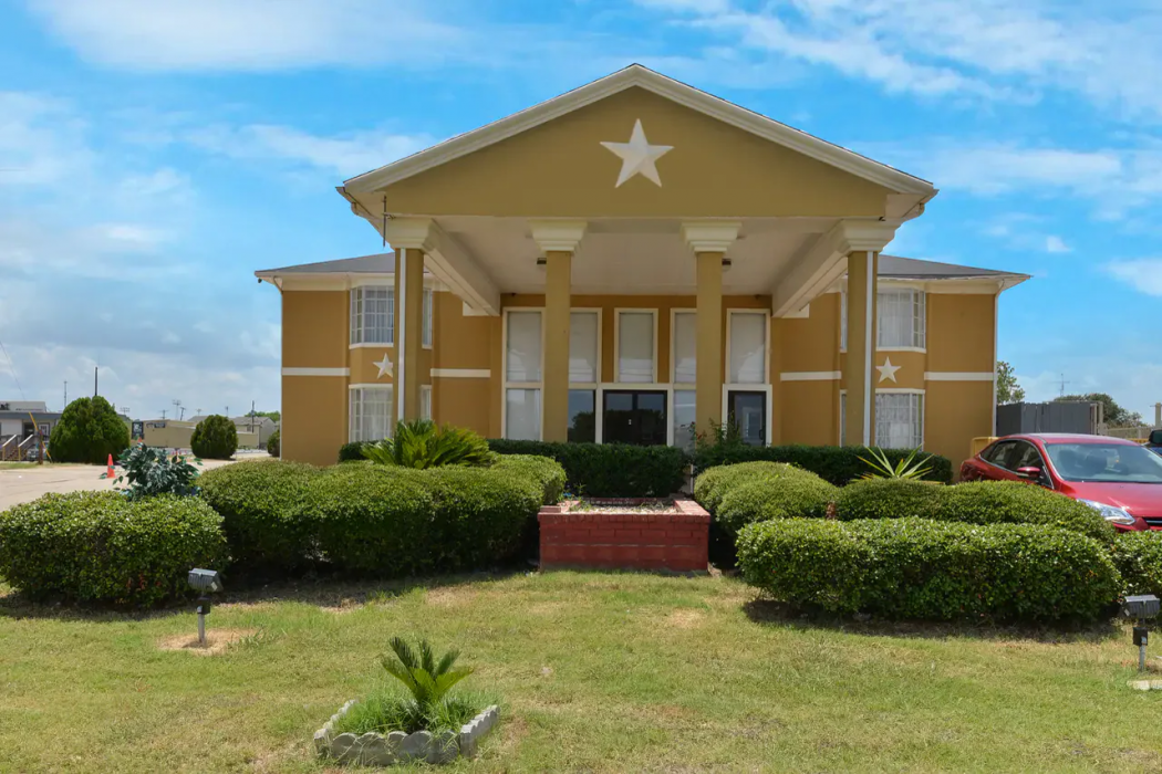Quality Inn Gonzales, TX 3/31