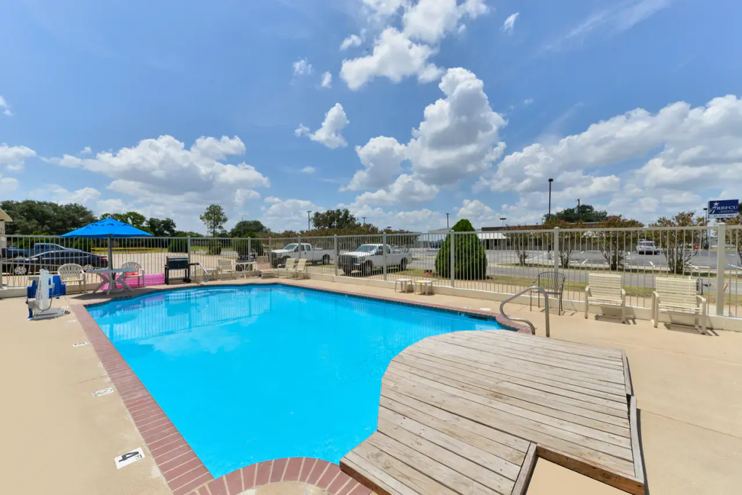 Quality Inn Gonzales, TX 19/31