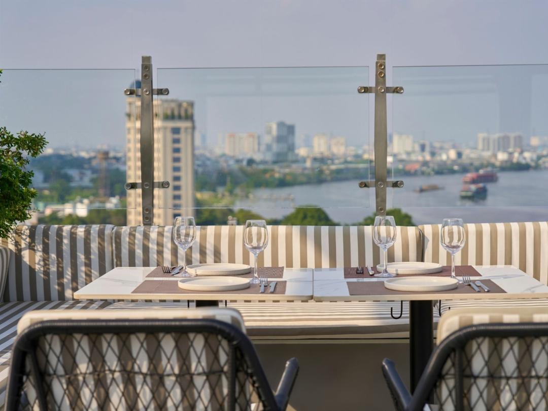 Oakwood Hotel and Apartments Saigon 43/81