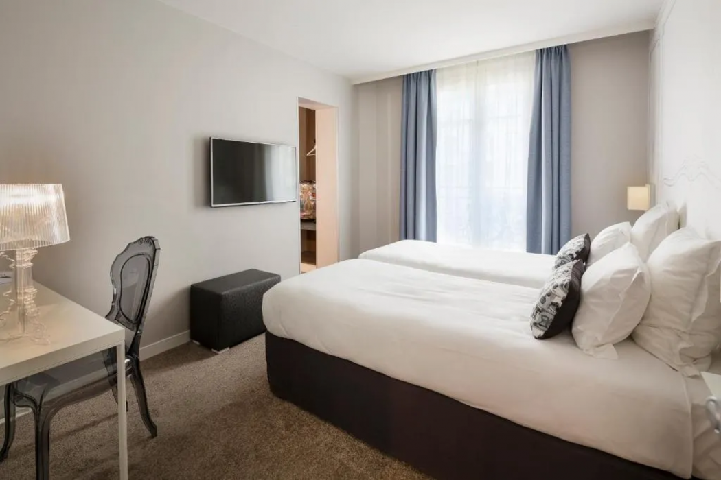 Hotel Paris Vaugirard 5/35
