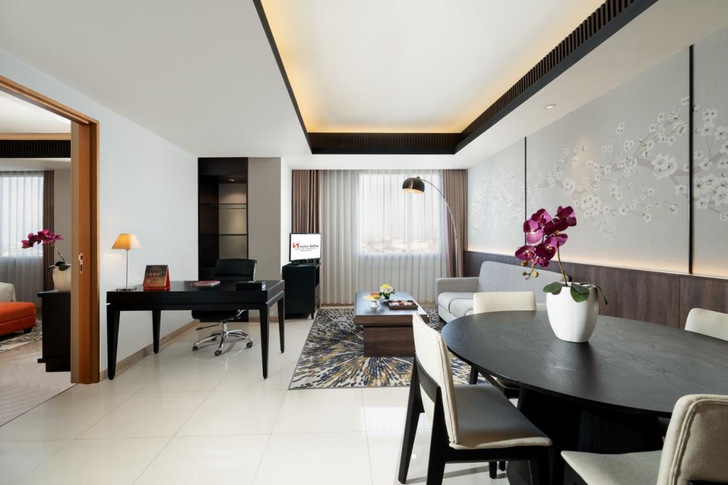 Swiss Belinn Manyar 23/75