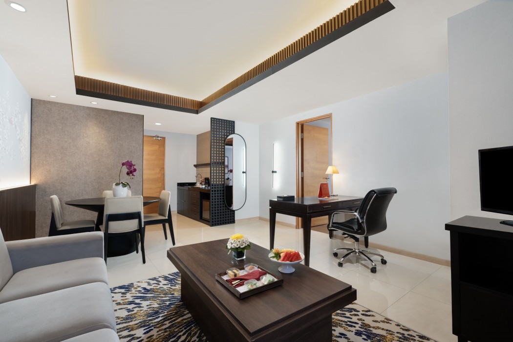 Swiss Belinn Manyar 28/75
