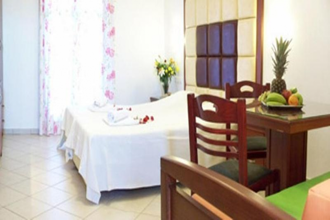 Plaka Hotel II 9/46