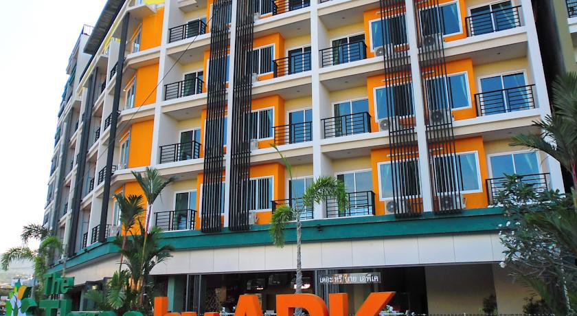 Zephyr Grand Hotel 2/63