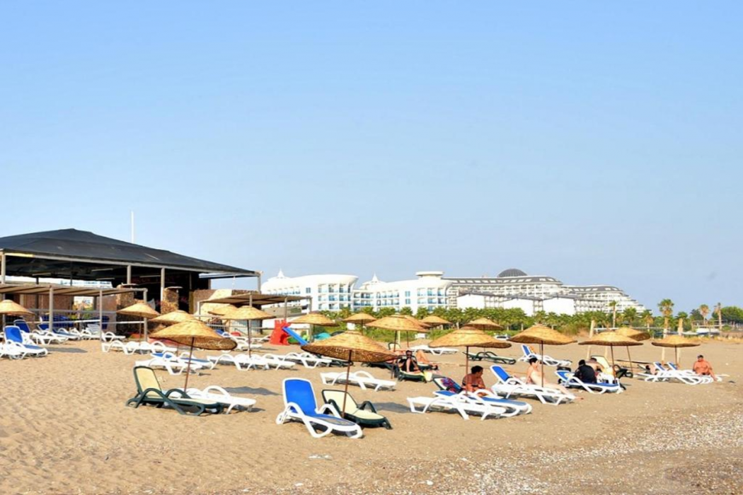 Aperion Beach Hotel 24/46