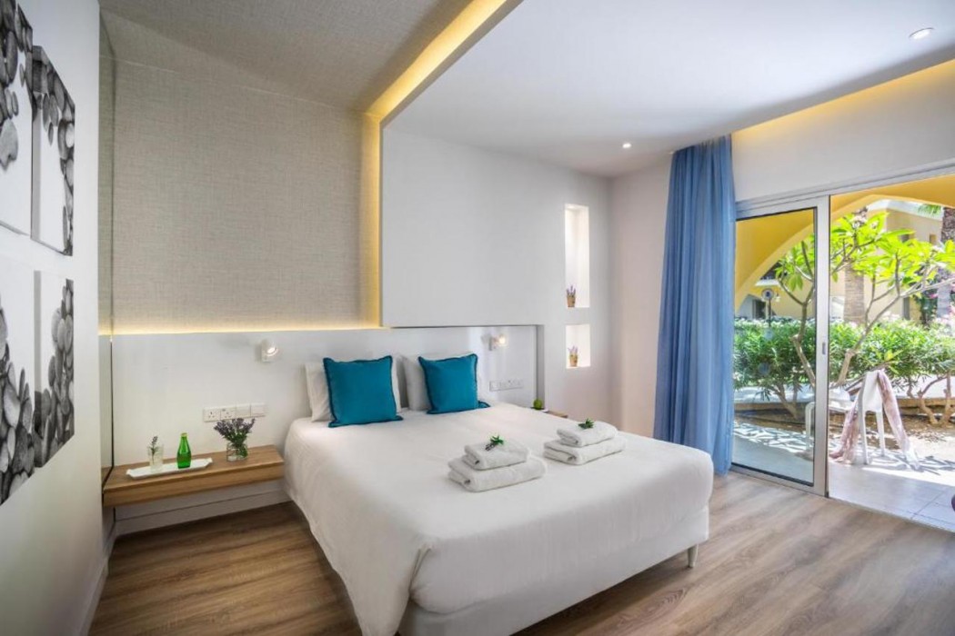 Malama Beach Holiday Village 13/62
