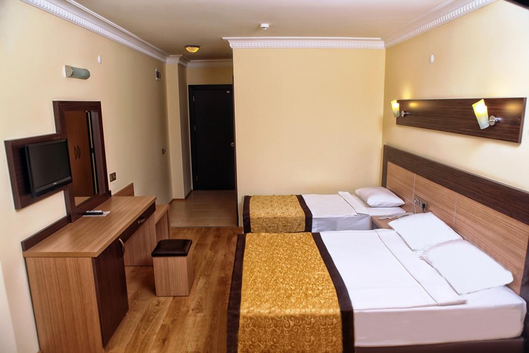Caretta Beach Hotel 19/36