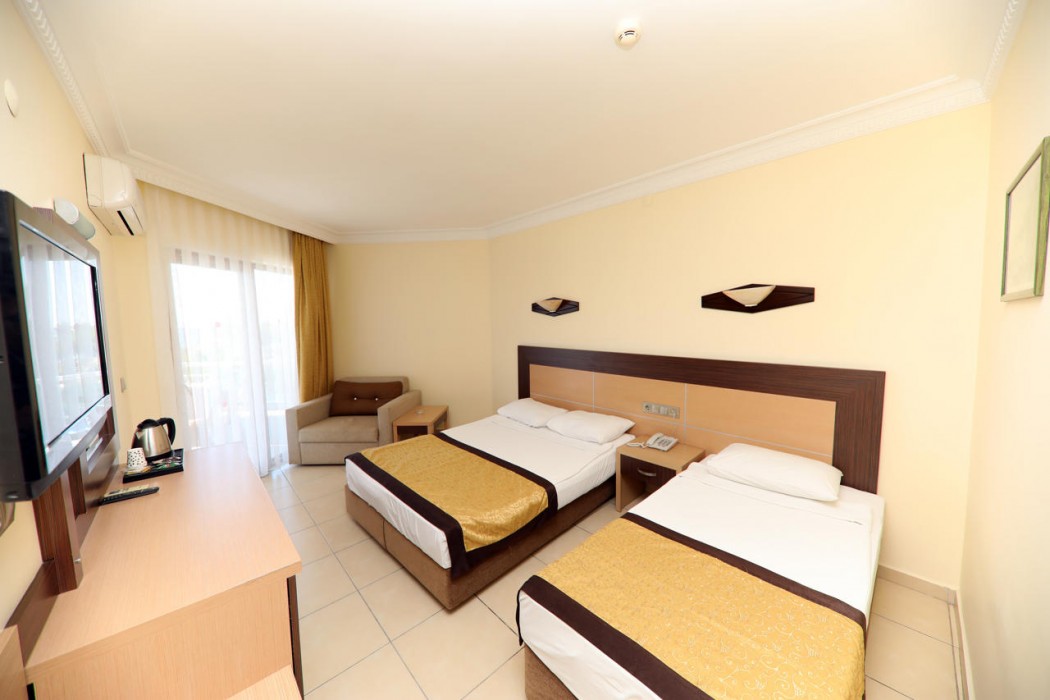 Caretta Beach Hotel 18/36